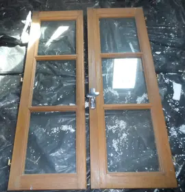vantaux de fenêtre en bois