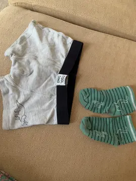 slip garçon taille 4 ans et chaussettes 27/30