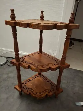 Étagère d’ ́ angle
