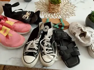 lot de chaussures
