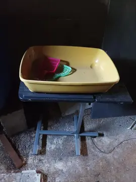 table pour convalescence ou autre elle monte et descend plus bac litière