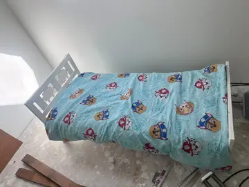 Lit enfant avec matelas 170x60 + couette