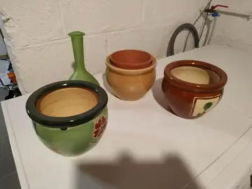 cache pots + vase