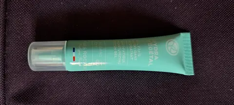 Gel contour des yeux
