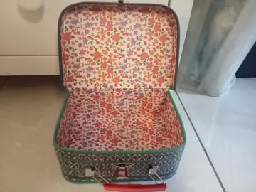malette pour enfant en carton