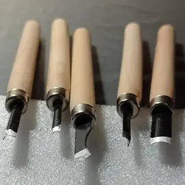 petits couteaux à bois