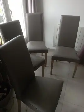 4 chaises de salon