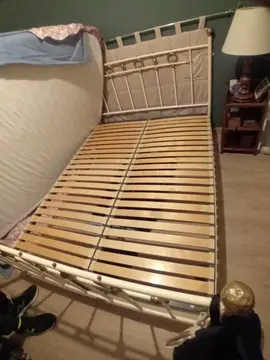 lit en 140, sommier à lattes+ matelas + draps, couverture