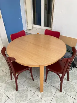 Table (avec rallonge) et chaises