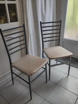 2 chaises de cuisine