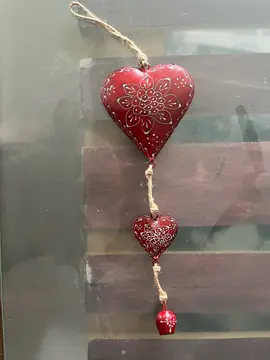guirlande coeurs en tôle peinte