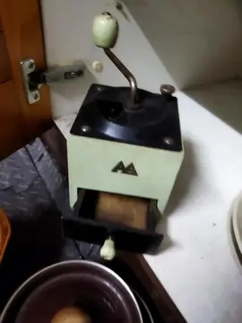 moulin à café ancien