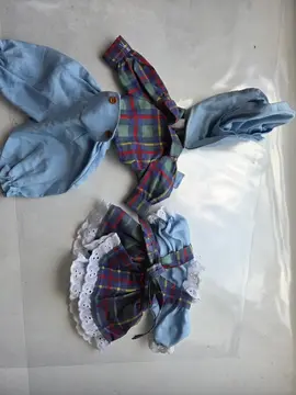 Essemble vêtements poupée