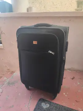 valise en toile noire