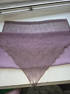 2 voilages violet de1.10m de haut et 60cm de large