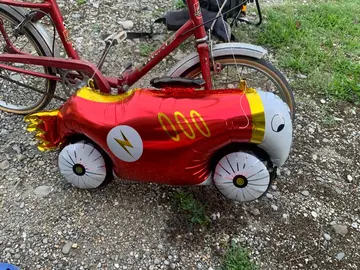 ballon gonflé forme voiture