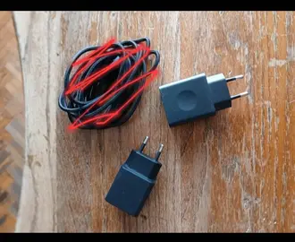 Deux Adaptateurs