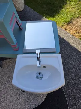 lave main avec miroir