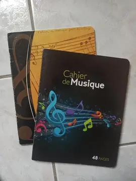 Cahier de Musique - partitions et texte