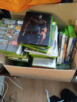 donne plusieurs jeux Xbox et Xbox 360