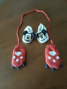 moufles et chaussons BB