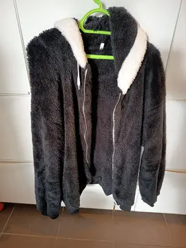 veste noir avec capuche