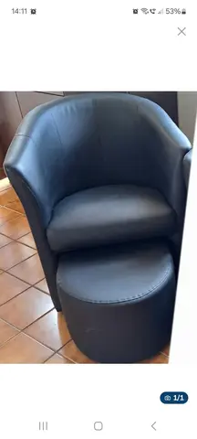 fauteuil avec pouff