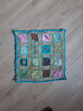 coussin indien à reprendre
