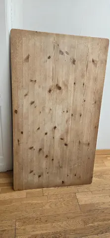 table en bois de cuisine