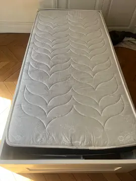 lit sommier et matelas une personne