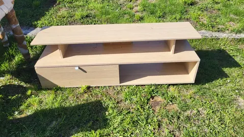 donne meuble en bois meuble à TV table de camping