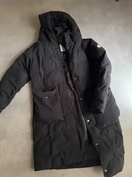 gros lot de vêtements en très bon état