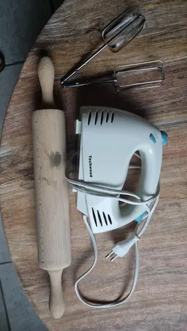 robot mélangeur + rouleau patisserie