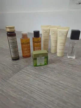 Gel douche et shampooing de voyage