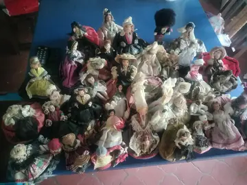Lot poupées collection