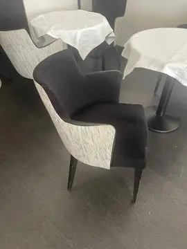Donne fauteuils de restaurant bon etat
