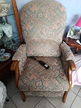 2 fauteuils relax electriques