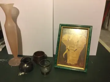vase , cadre etc….