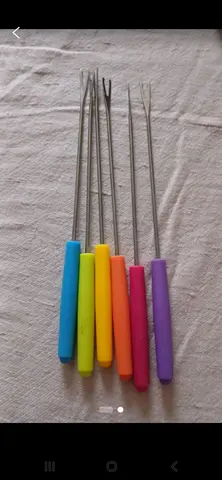 6 piques à fondue neufs