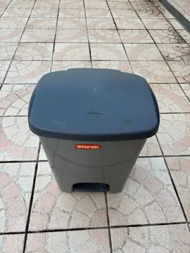 Poubelle 25 litres