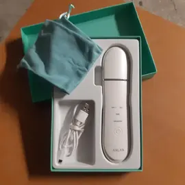 Epurateur ultrasonique de peau