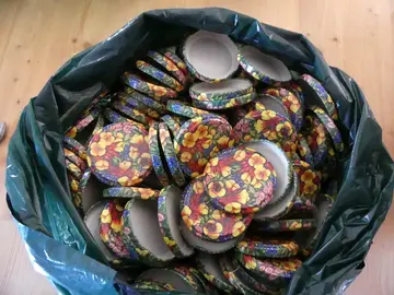 pots verre, plastiques, capsules, etiquettes miel varièe