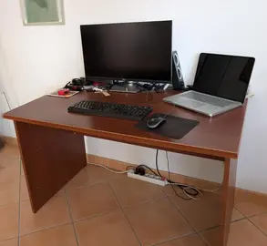 Bureau en bois