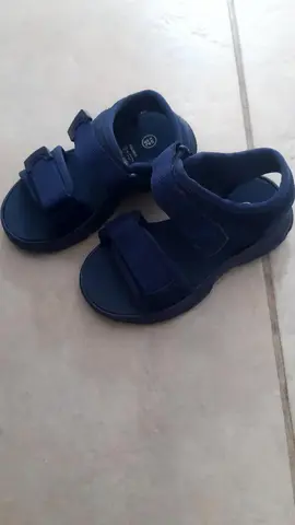 sandales pour enfants neuf