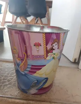 poubelle enfant