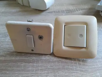 deux interrupteurs