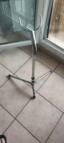 trépied porte guitare