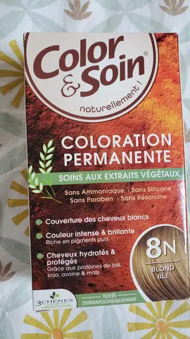 produit teinture cheveux "Color & Soin" 8N