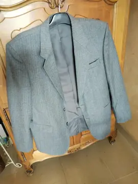 Costume fine rayures