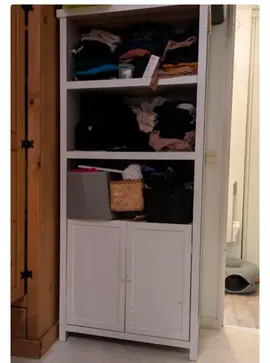 Étagère en bois blanc
